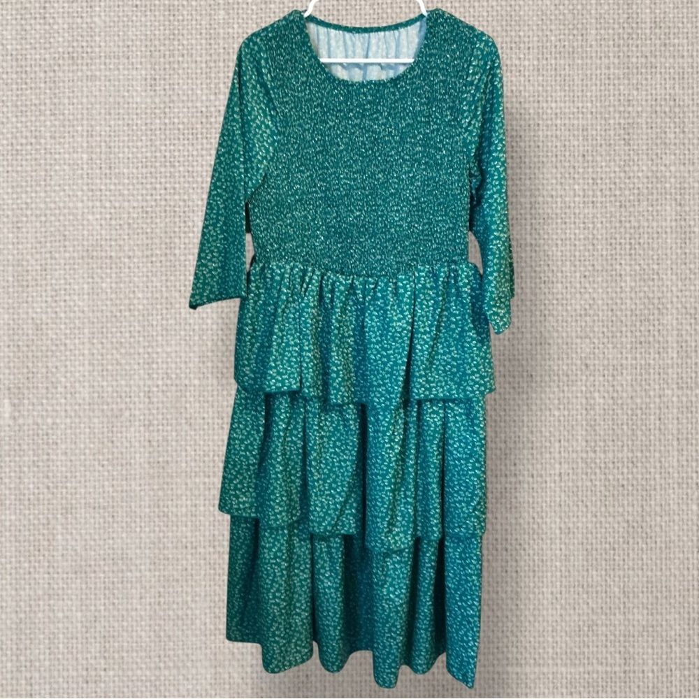 🌺GREEN FLORAL SMOCKED TIERED MAXI DRESS
